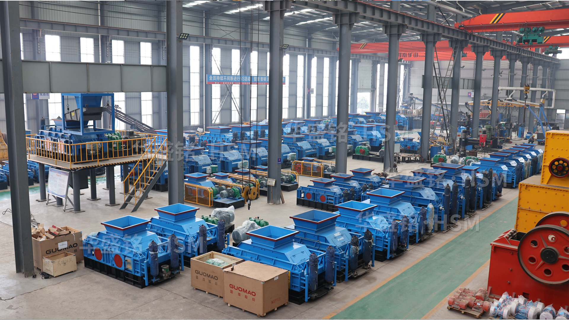 砂廠回料處理難？大型對(duì)輥破碎機(jī)助您成品率上升，成本直降降低